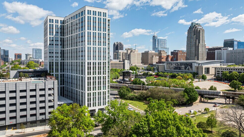 319 W Lenoir St, Raleigh, NC à louer - Photo du bâtiment - Image 2 de 12