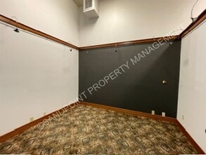 316 N 2nd Ave, Sandpoint, ID à louer Photo intérieure- Image 2 de 28