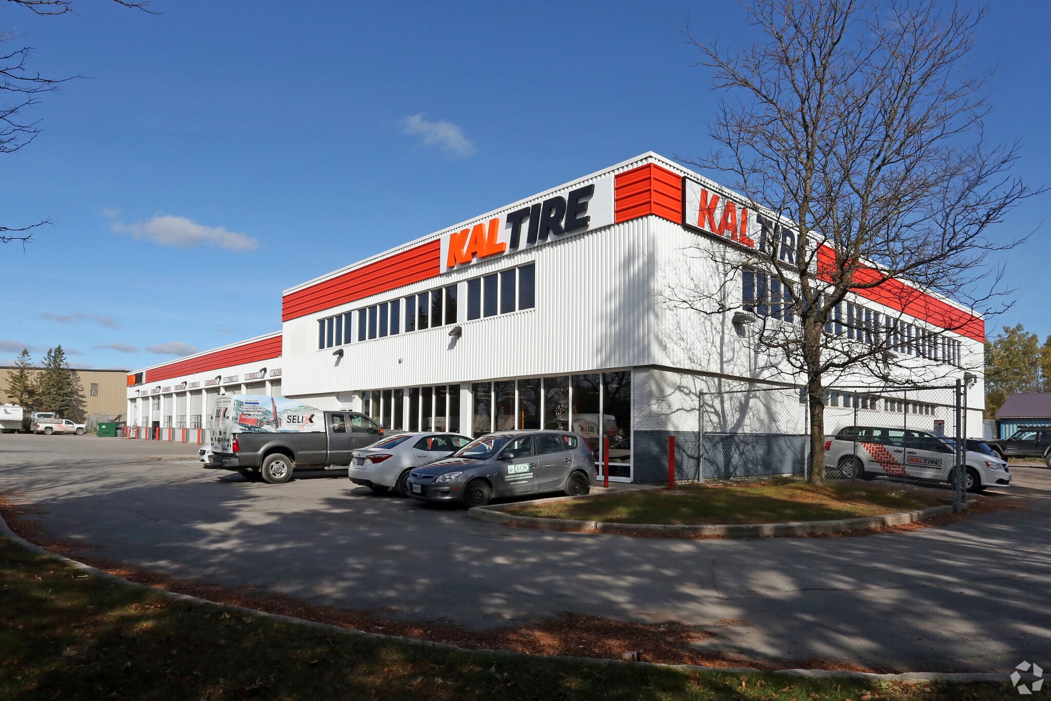 2825 Sheffield Rd, Ottawa, ON à vendre Photo principale- Image 1 de 1