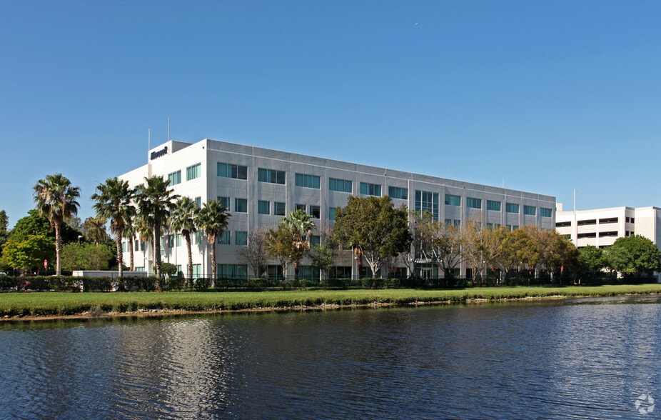 6750 N Andrews Ave, Fort Lauderdale, FL for lease - Building Photo - Image 1 of 16