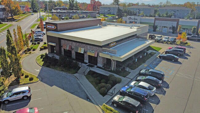Plus de détails pour 134 Malabu Dr, Lexington, KY - Commerce de détail à louer
