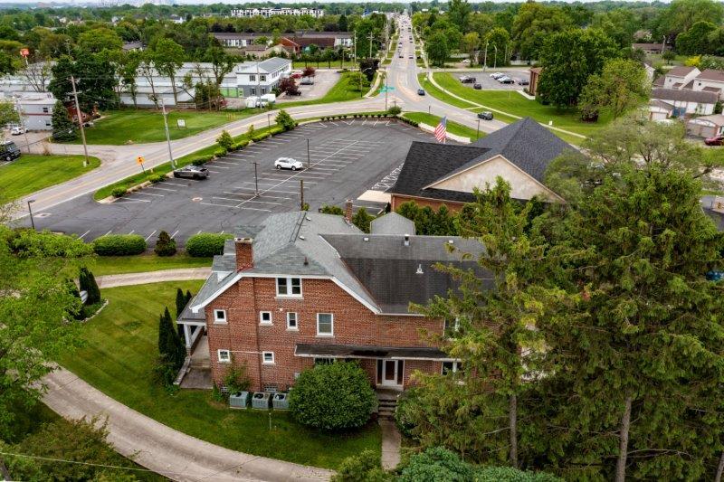 4673 Kenny Rd, Columbus, OH à vendre - Photo du bâtiment - Image 2 de 10