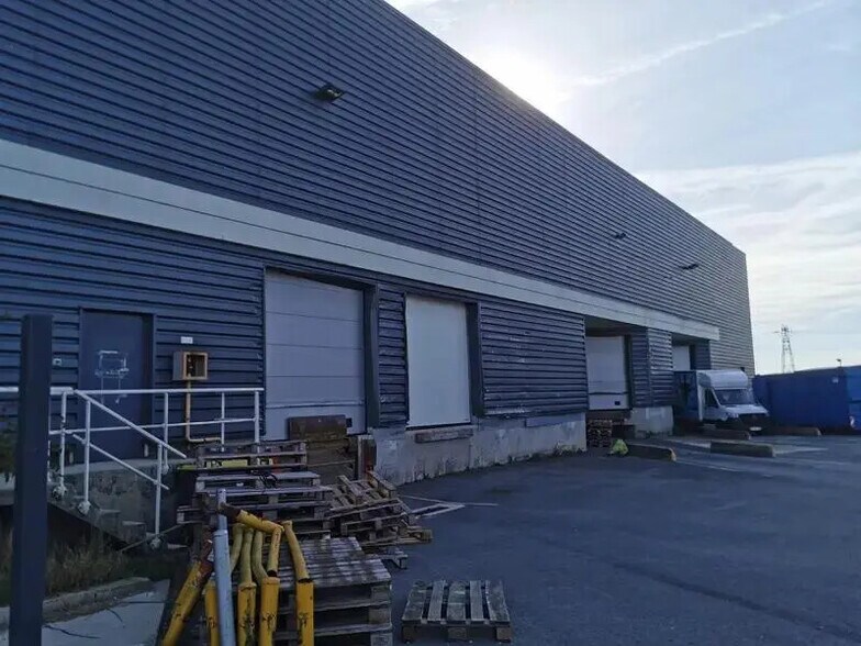 Industrial in Reims for sale - Building Photo - Image 2 of 9