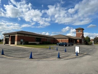 Plus de détails pour 2120 Main St, Batavia, IL - Spécialité à vendre