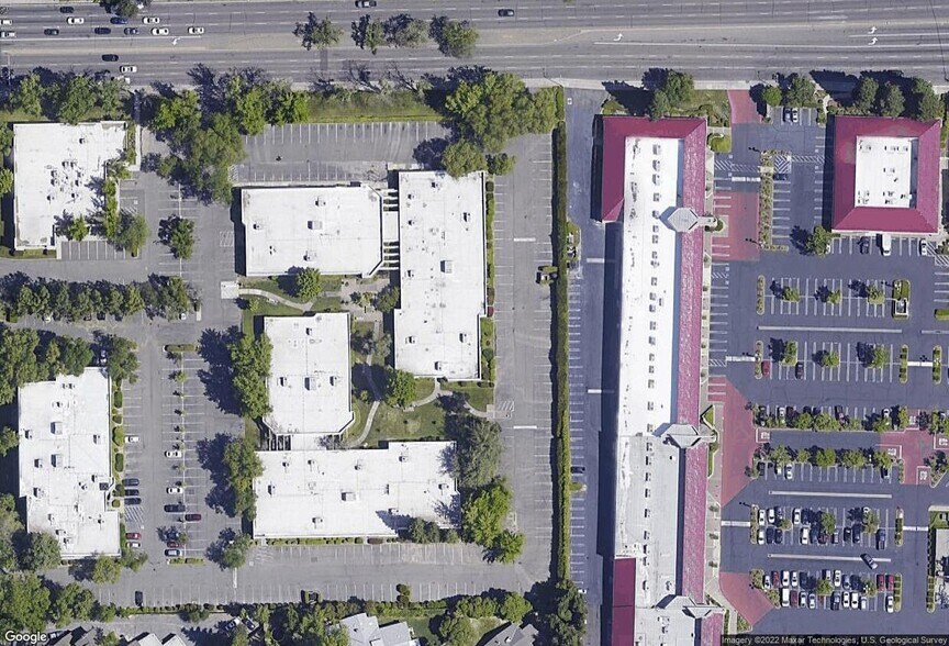 7840 Madison Ave, Fair Oaks, CA à vendre - Photo du bâtiment - Image 2 de 10