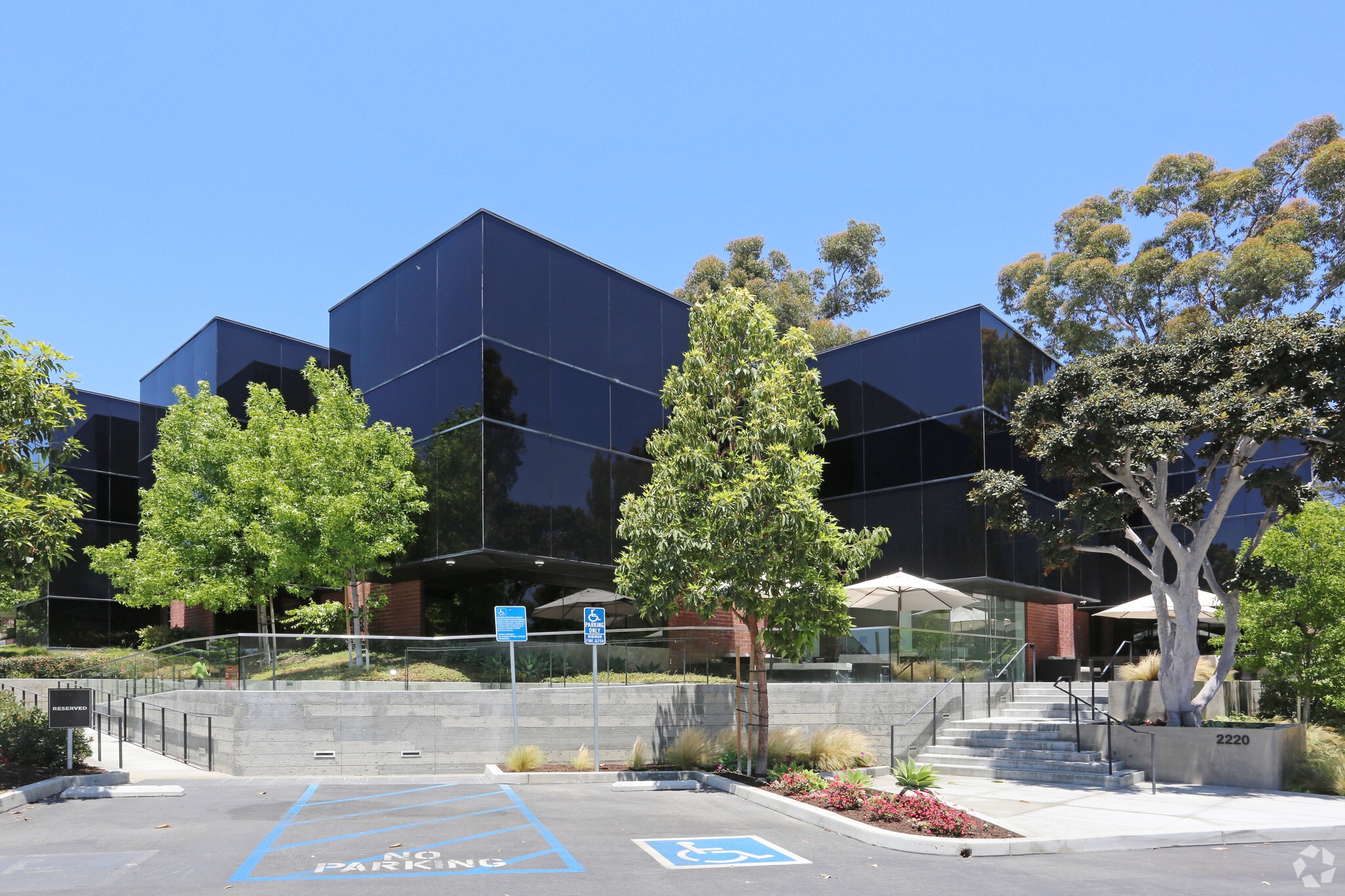 2220 N University Dr, Newport Beach, CA for lease Primary Photo- Image 1 of 14