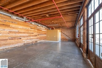 3364-3386 E Olympic Blvd, Los Angeles, CA à louer Photo intérieure- Image 2 de 11