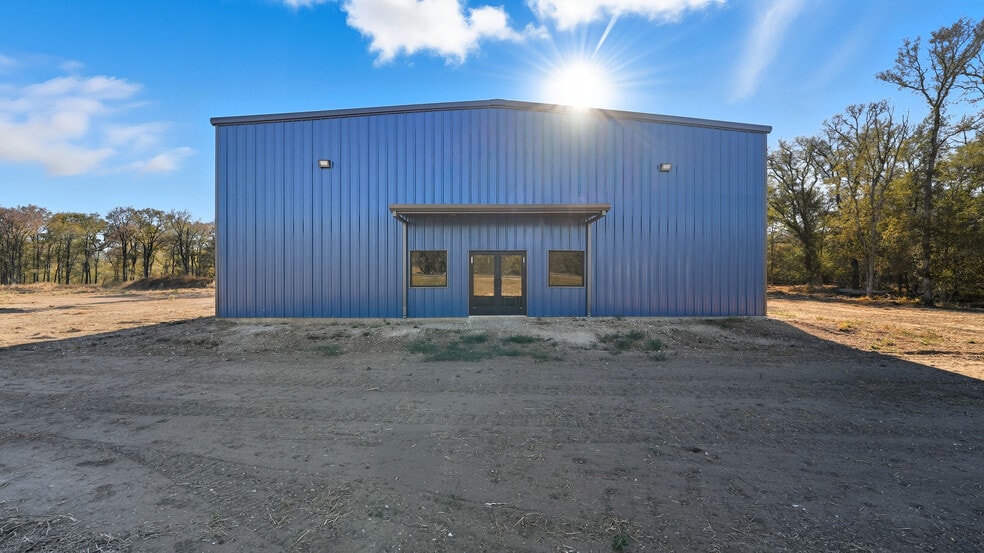 5345 US 87, Stockdale, TX à vendre - Photo du bâtiment - Image 2 de 22