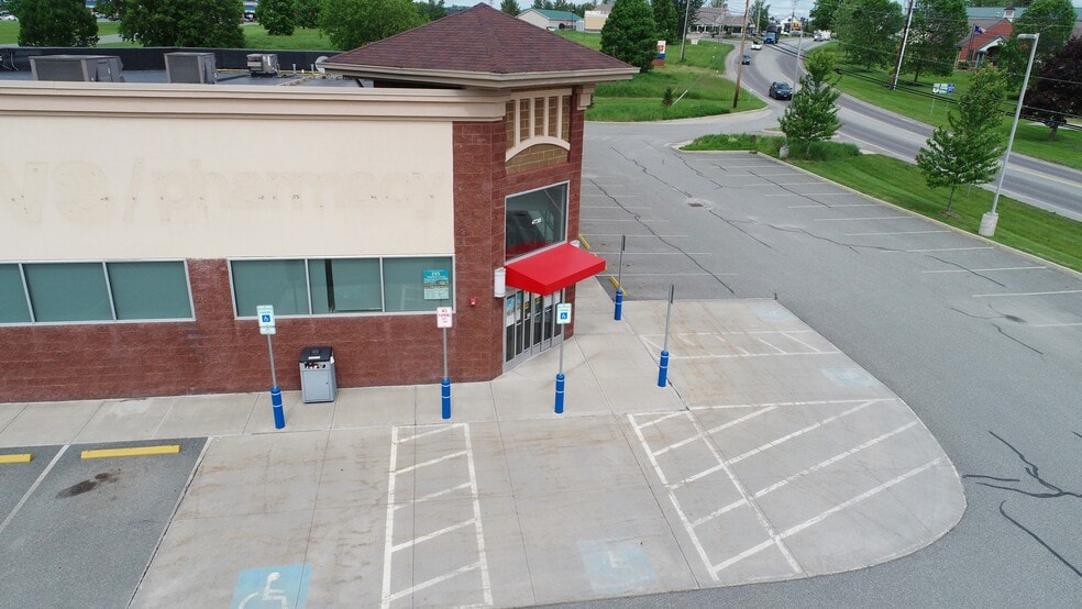 4730 Us Route 5, Newport, VT for lease - Building Photo - Image 2 of 15