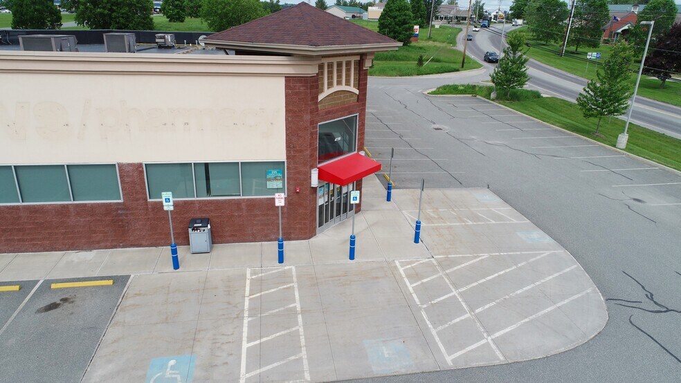 4730 Us Route 5, Newport, VT à louer - Photo du bâtiment - Image 2 de 15