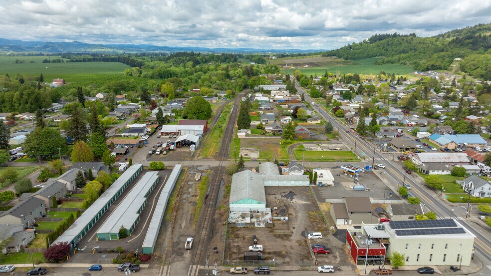 111 Fourth St, Amity, OR à vendre - Aérien - Image 3 de 38