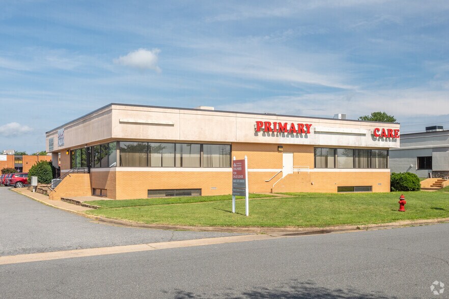 4510 Plank Rd, Fredericksburg, VA for lease - Primary Photo - Image 1 of 4