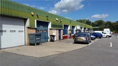 Test Ln, Southampton for lease Building Photo- Image 2 of 5