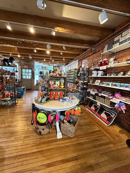 135 Market St, Portsmouth, NH for sale - Building Photo - Image 3 of 6