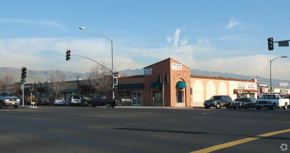 16 S White Rd, San Jose, CA for lease - Building Photo - Image 1 of 9