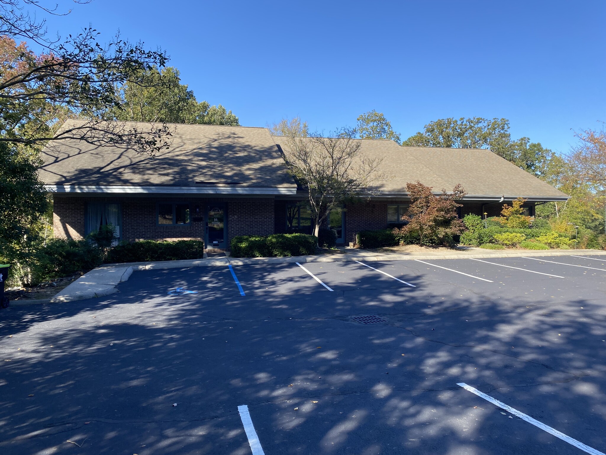 862 S Pleasantburg Dr, Greenville, SC for lease Building Photo- Image 1 of 4