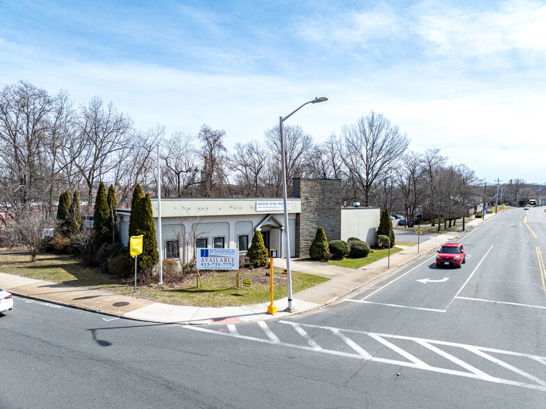 568 Main St, Indian Orchard, MA for lease - Building Photo - Image 2 of 6