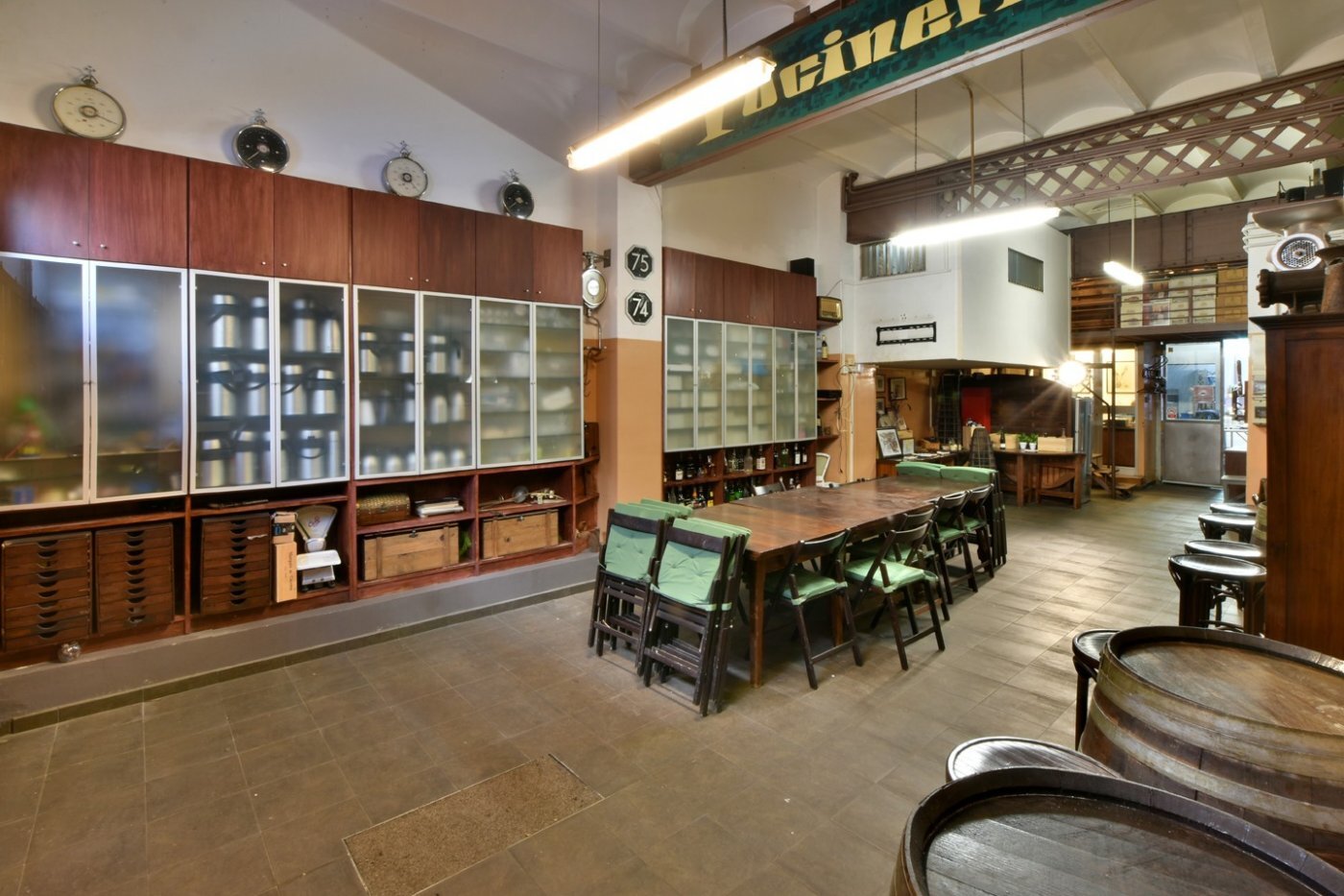 Commerce de détail dans L'Hospitalet de Llobregat, Barcelona à louer Photo intérieure- Image 1 de 20