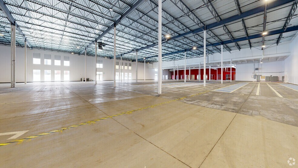 2044-2082 Rte Transcanadienne, Dorval, QC à louer - Numérisation 3D de Matterport - Image 2 de 25