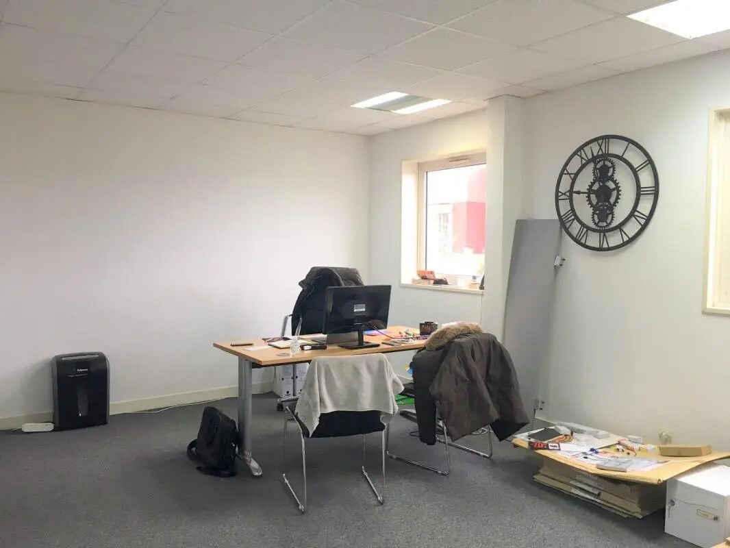 Office in Croissy-sur-Seine for lease Interior Photo- Image 1 of 6