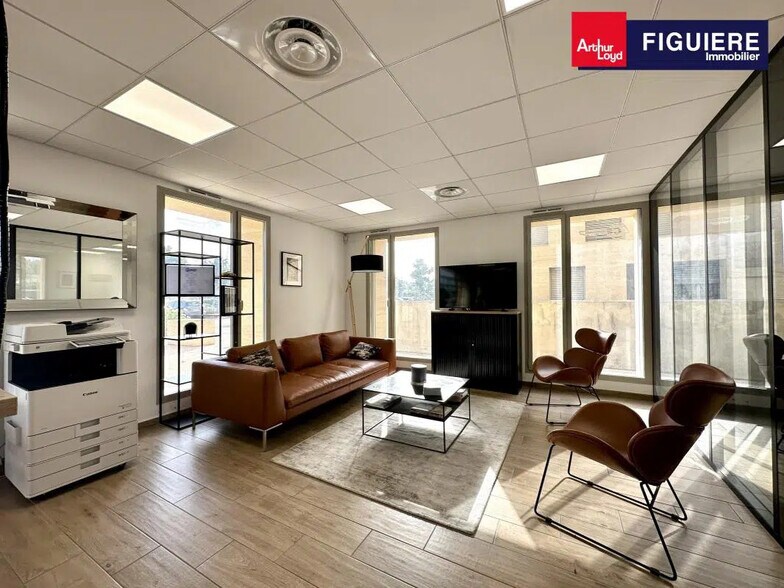 Office in Aix-en-Provence for lease - Interior Photo - Image 1 of 9