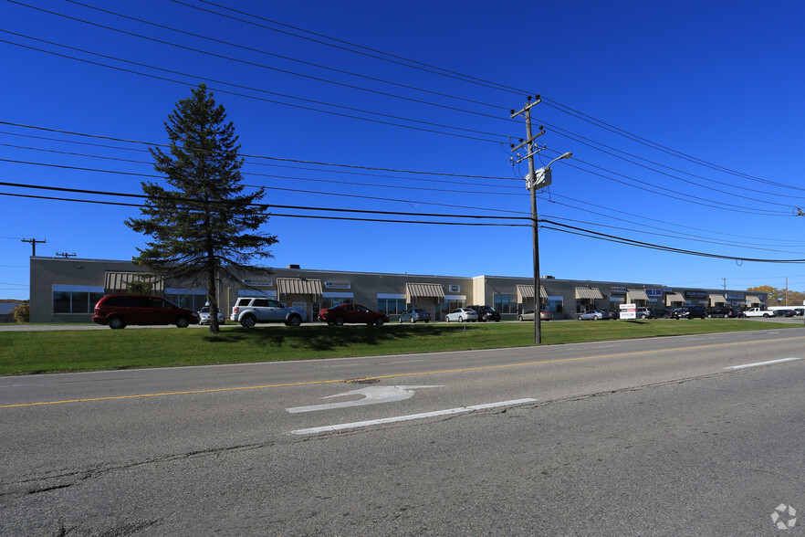 107 Manitou Dr, Kitchener, ON for lease - Building Photo - Image 3 of 3