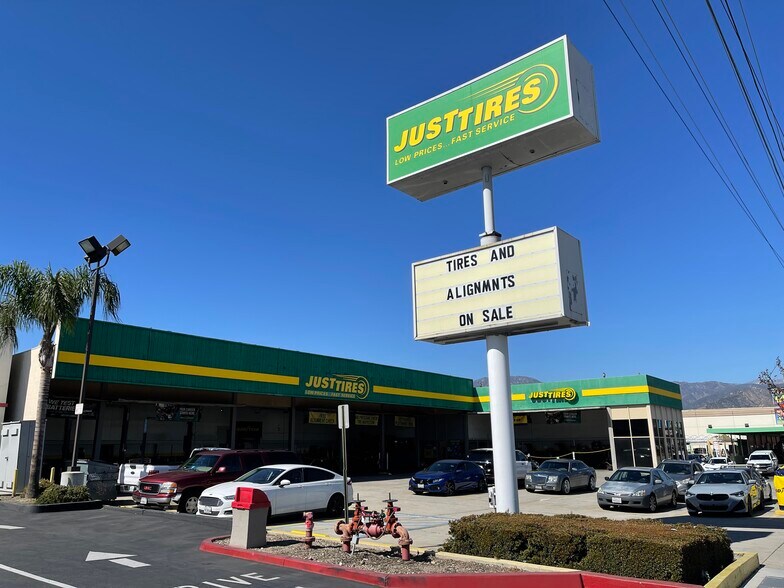 877 S Azusa Ave, Azusa, CA à louer - Photo du bâtiment - Image 3 de 6