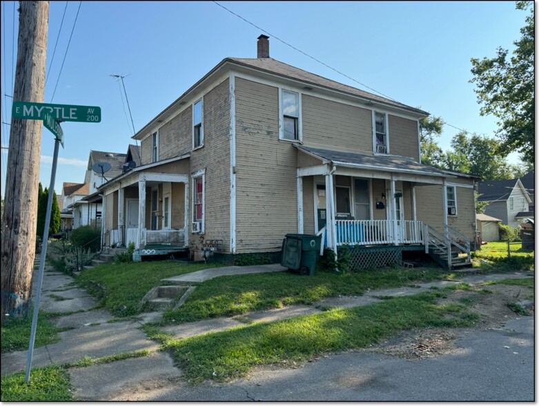 802 1/2 N Mulberry St, Muncie, IN for sale - Building Photo - Image 3 of 151