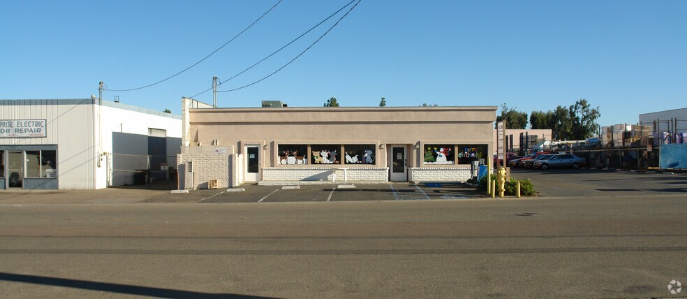662-672 Enterprise St, Escondido, CA à louer - Photo du bâtiment - Image 3 de 14