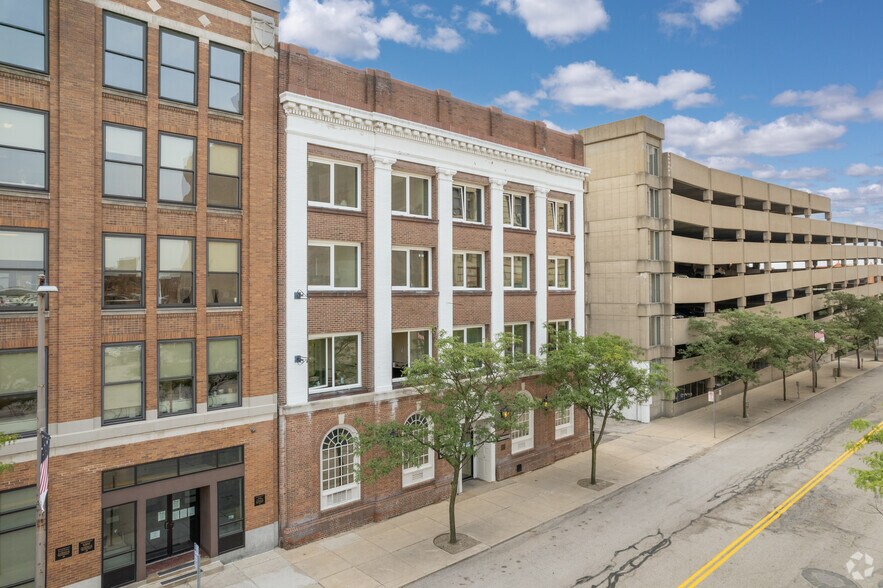 136 N Huron St, Toledo, OH à vendre - Photo du bâtiment - Image 3 de 6