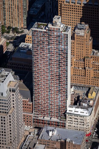 Plus de détails pour 111 Lawrence St, Brooklyn, NY - Commerce de détail à louer