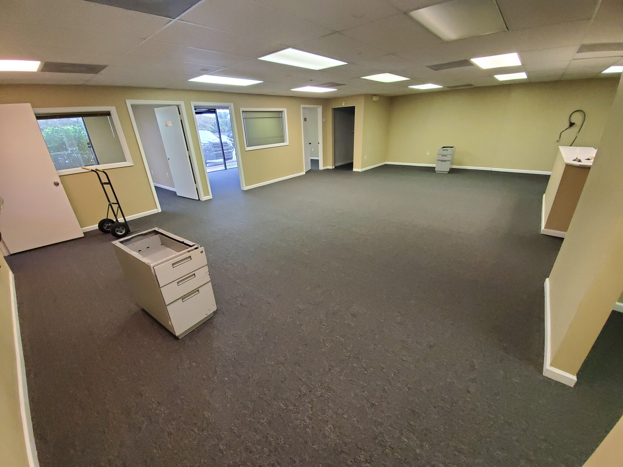 860 US Highway 1, North Palm Beach, FL for lease Interior Photo- Image 1 of 5