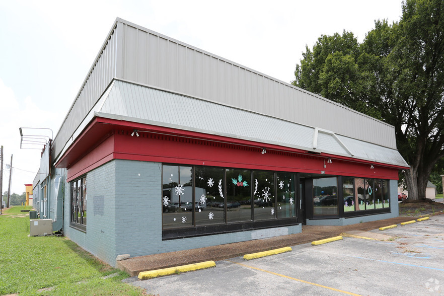 4100 Hatch Blvd, Sheffield, AL for lease - Building Photo - Image 1 of 2