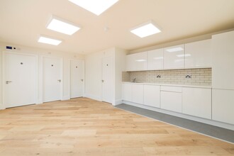 55A Yeldham Rd, London for lease Interior Photo- Image 2 of 8