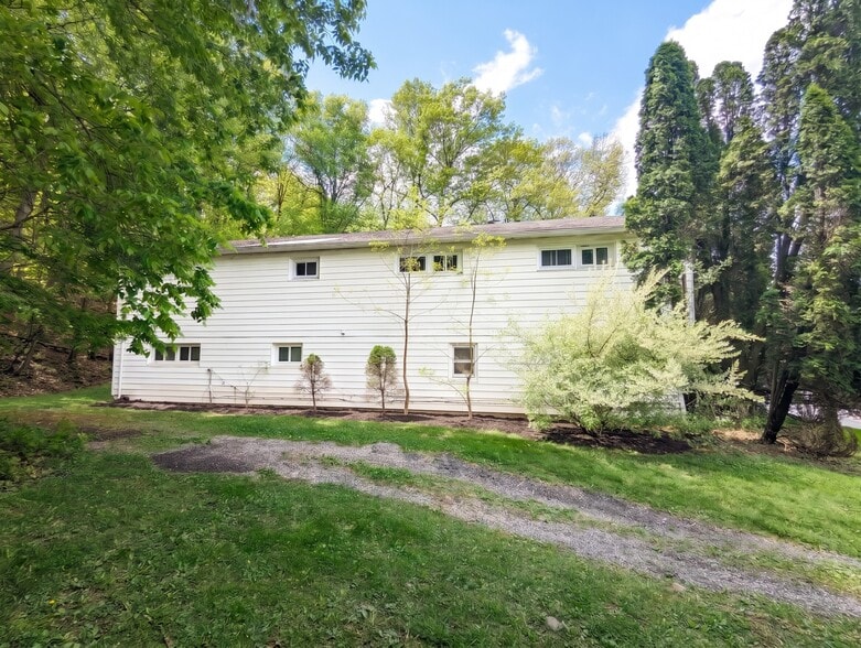 768 Lewisberry Rd, Lewisberry, PA for sale - Building Photo - Image 2 of 24