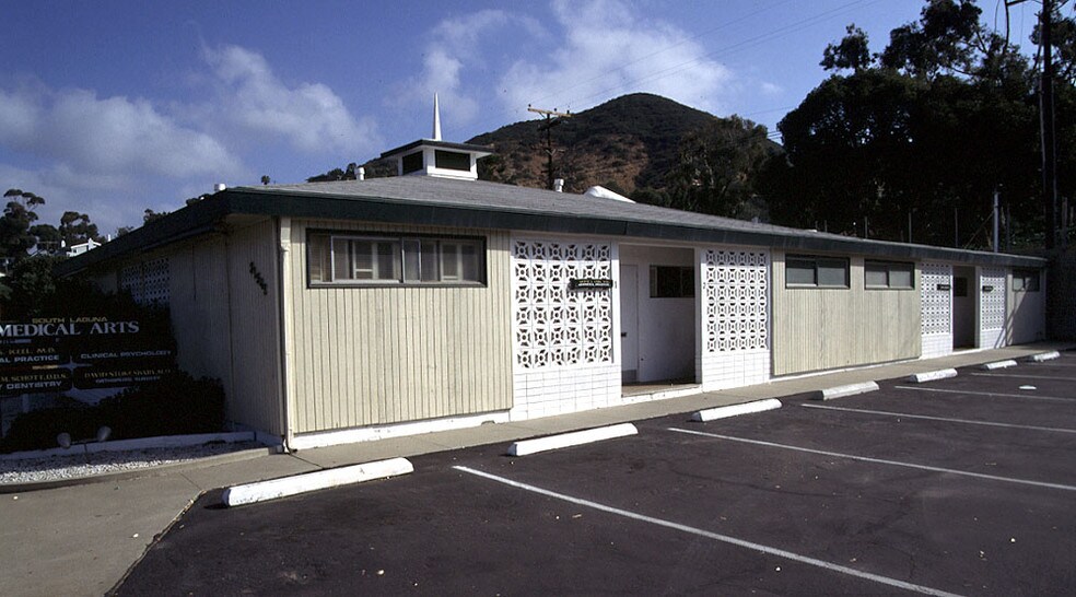 31542 Coast Hwy, Laguna Beach, CA à louer - Photo du bâtiment - Image 2 de 11