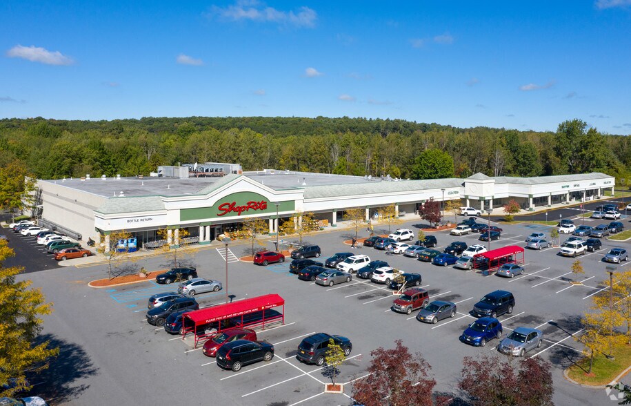 1643 Route 82, Lagrangeville, NY à louer - Photo du bâtiment - Image 1 de 3