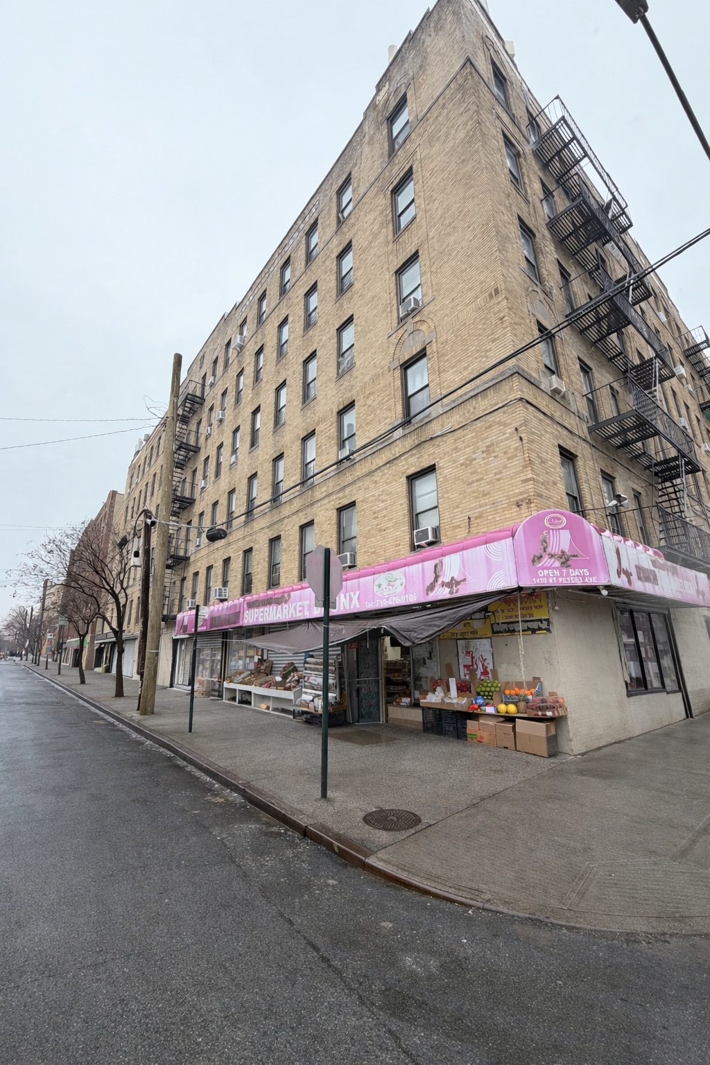 2501 Tratman Ave, Bronx, NY for lease Interior Photo- Image 1 of 2