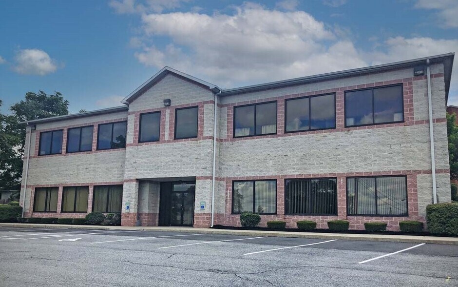 125 N Enola Dr, Enola, PA à vendre - Photo du bâtiment - Image 3 de 21