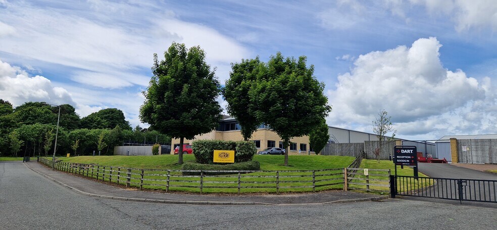 Wheatfield Rd, Kirkcaldy à vendre - Photo du bâtiment - Image 2 de 17