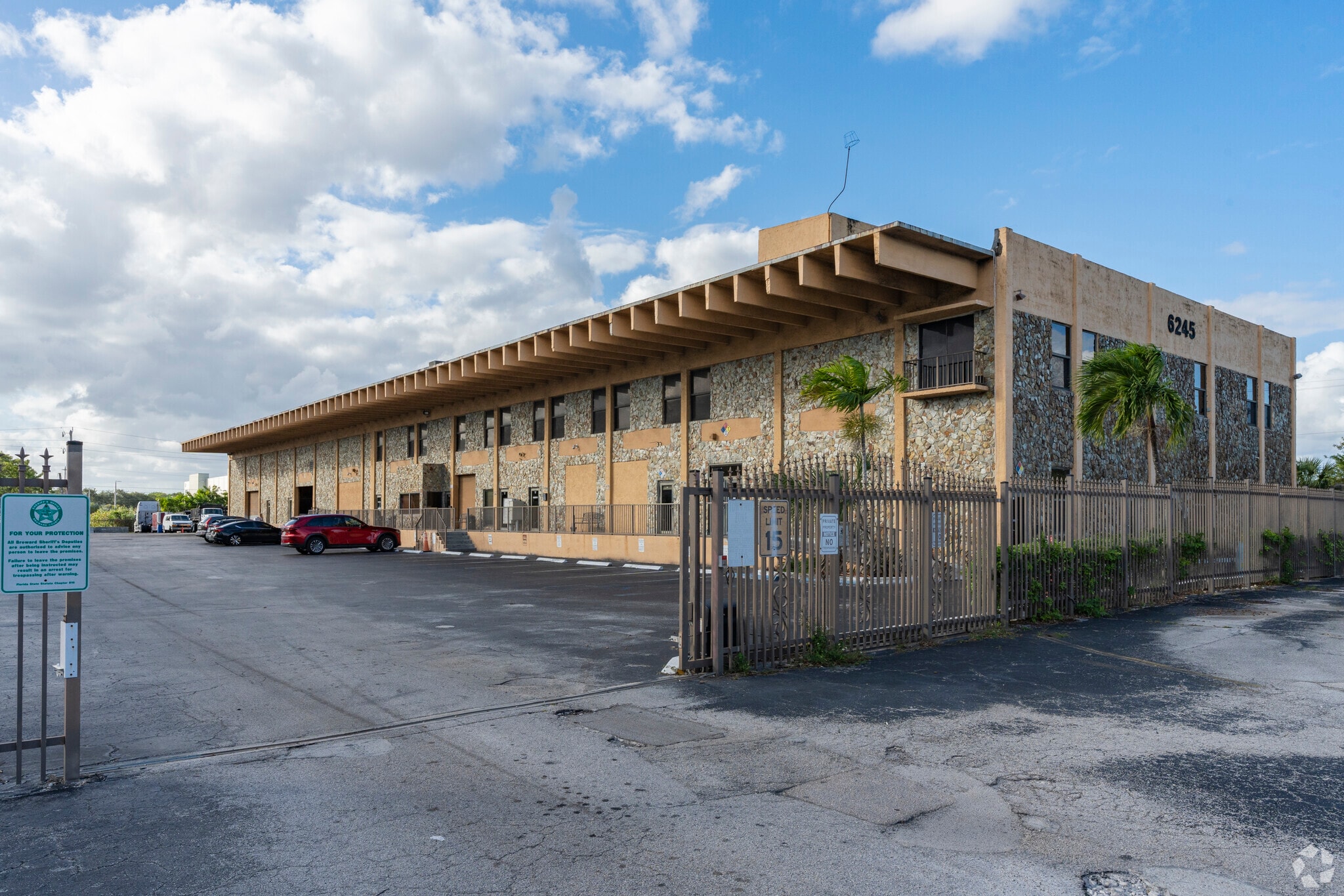 6245 N Powerline Rd, Fort Lauderdale, FL for lease Primary Photo- Image 1 of 5