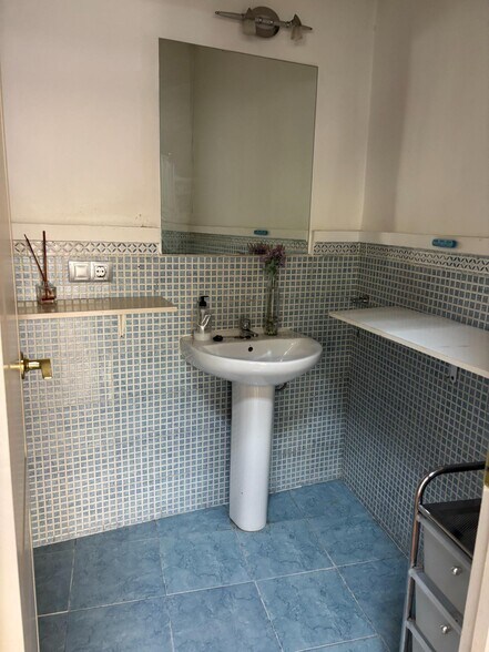 Commerce de détail dans Córdoba, Córdoba à louer - Photo du bâtiment - Image 2 de 7