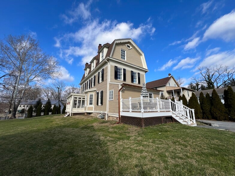 3134 Butler Pike, Plymouth Meeting, PA à louer - Photo du bâtiment - Image 2 de 9