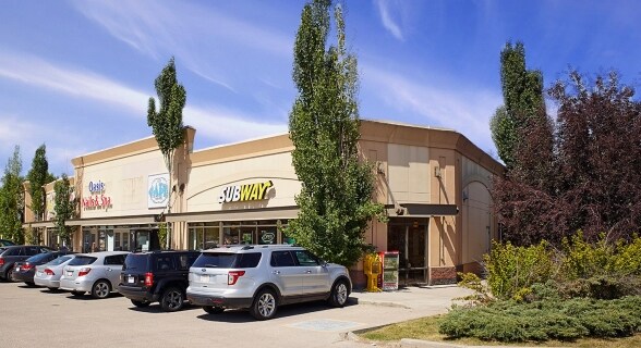 17272-17292 Stony Plain Rd NW, Edmonton, AB à vendre Photo du bâtiment- Image 1 de 1