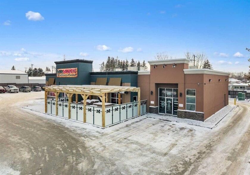 5509 46 St, Olds, AB for sale - Primary Photo - Image 1 of 7