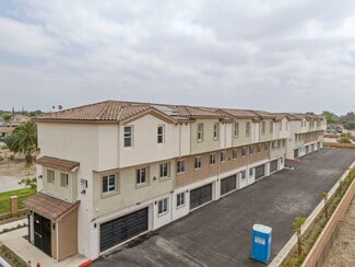 Plus de détails pour 8423 Tamarind Ave, Fontana, CA - Multi-résidentiel à vendre