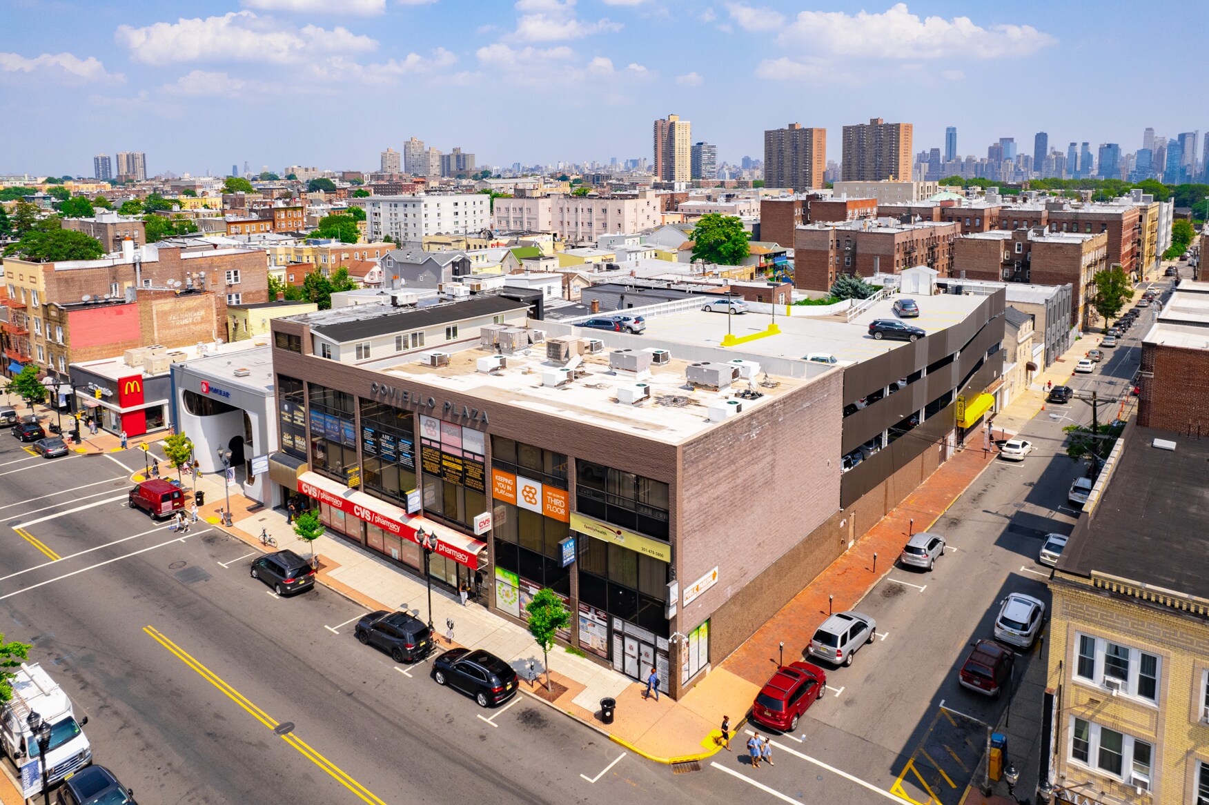 5300-5306 Bergenline Ave, West New York, NJ à vendre Photo du bâtiment- Image 1 de 13