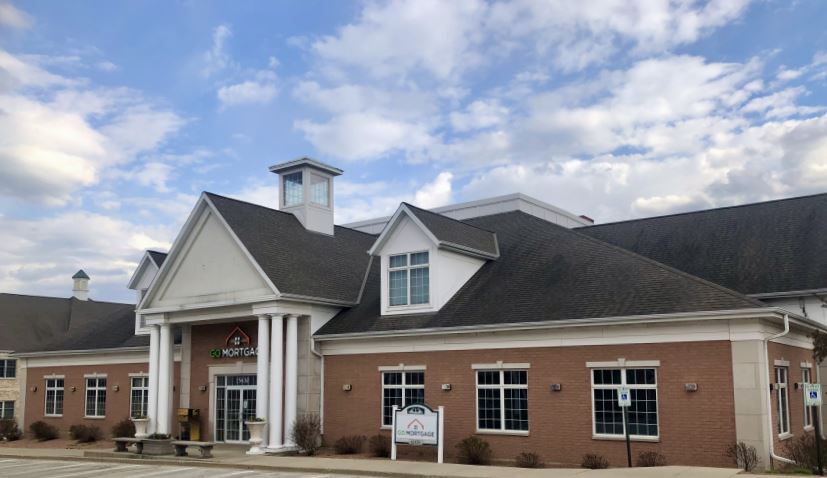 15430 W Capitol Dr, Brookfield, WI for lease Primary Photo- Image 1 of 9