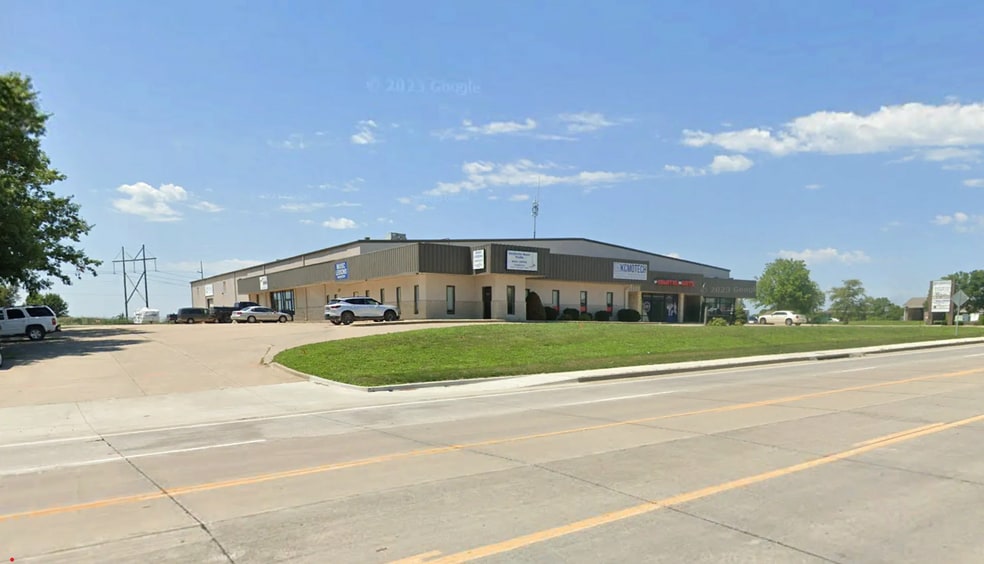 1500 S 169 Hwy, Smithville, MO for lease - Primary Photo - Image 1 of 19