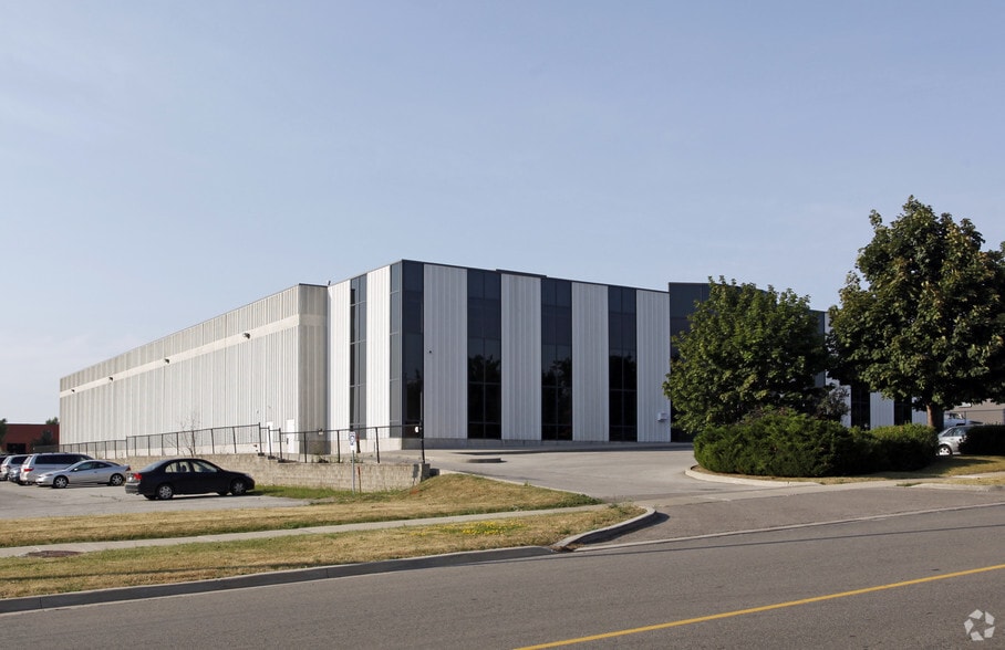 5640 McAdam Rd, Mississauga, ON à louer - Photo du bâtiment - Image 1 de 4